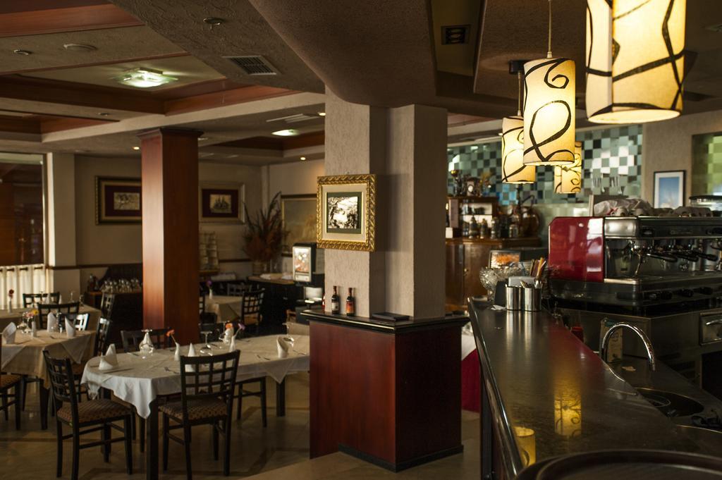 Vila Verde Beach Hotel Дуррес Екстер'єр фото