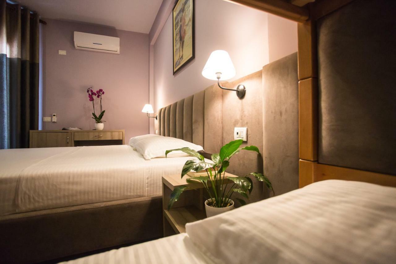 Vila Verde Beach Hotel Дуррес Екстер'єр фото