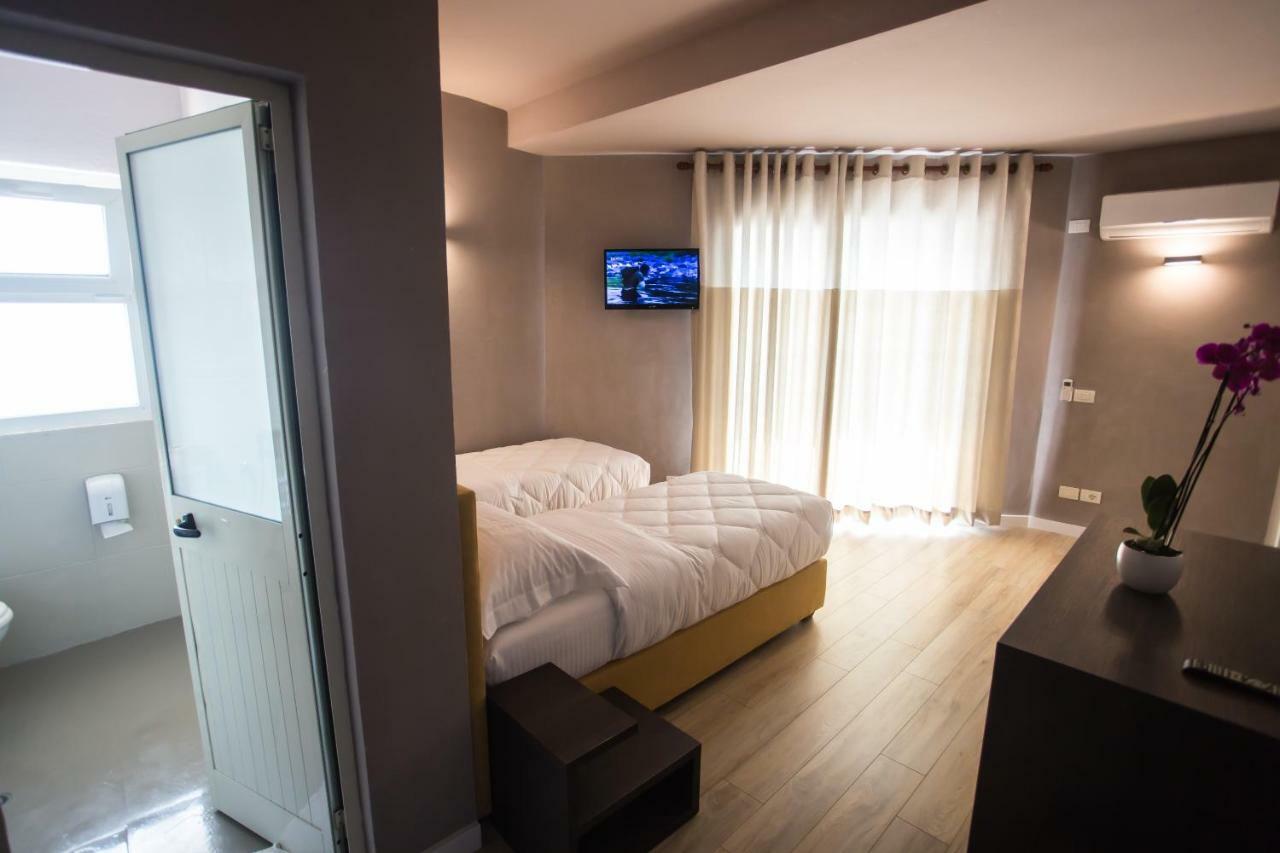 Vila Verde Beach Hotel Дуррес Екстер'єр фото