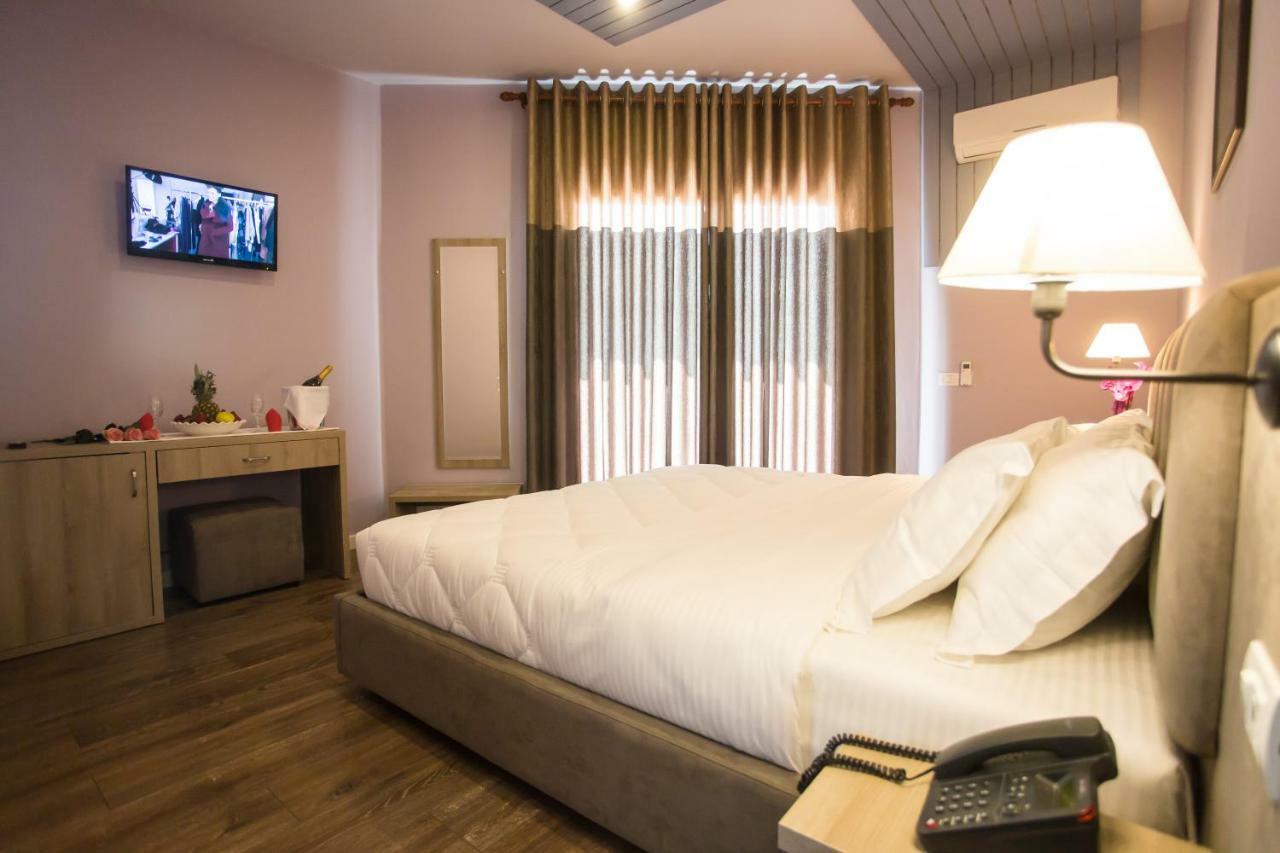 Vila Verde Beach Hotel Дуррес Екстер'єр фото