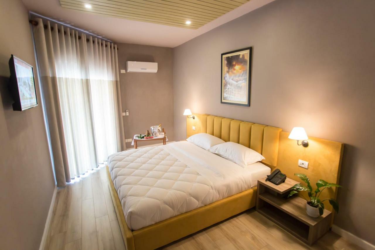 Vila Verde Beach Hotel Дуррес Екстер'єр фото