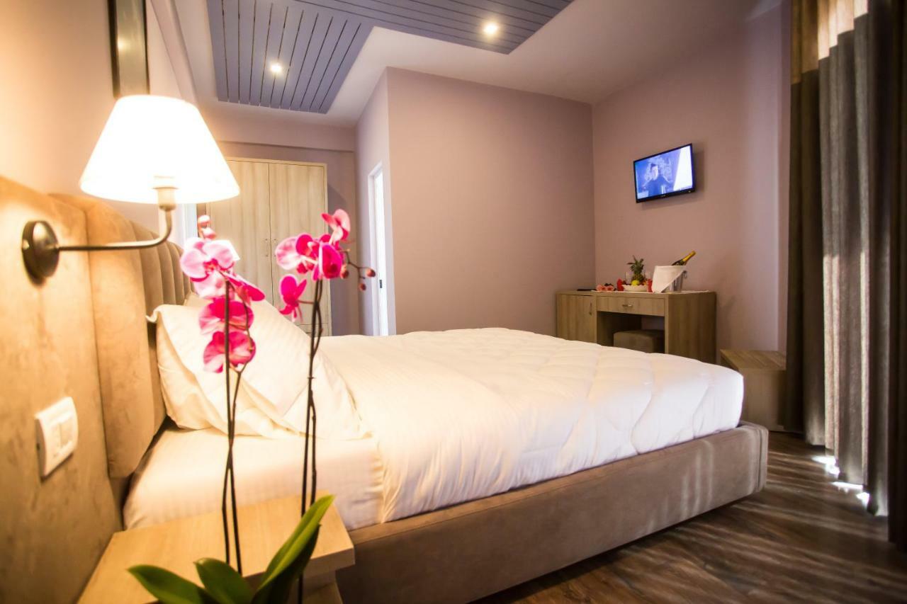 Vila Verde Beach Hotel Дуррес Екстер'єр фото