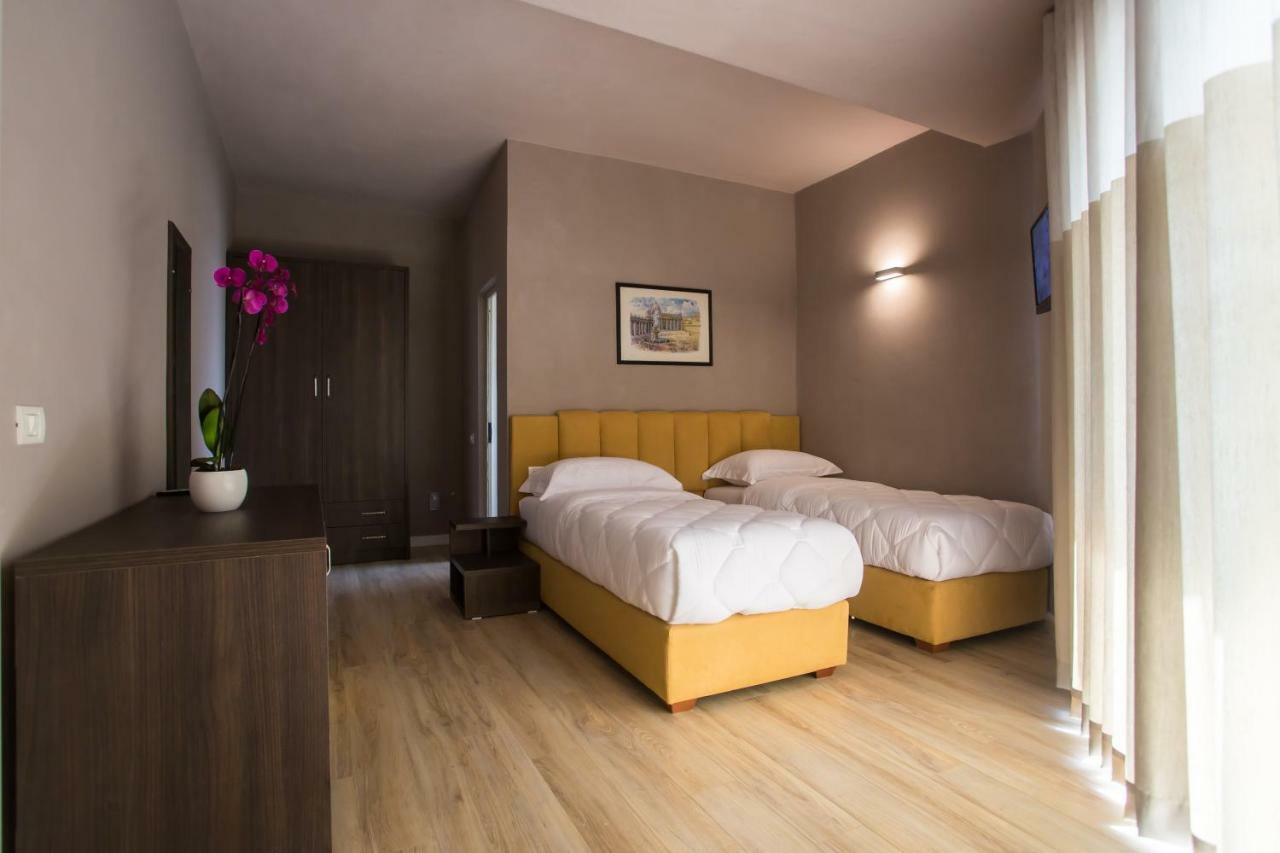 Vila Verde Beach Hotel Дуррес Екстер'єр фото
