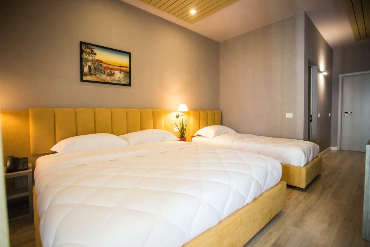 Vila Verde Beach Hotel Дуррес Екстер'єр фото