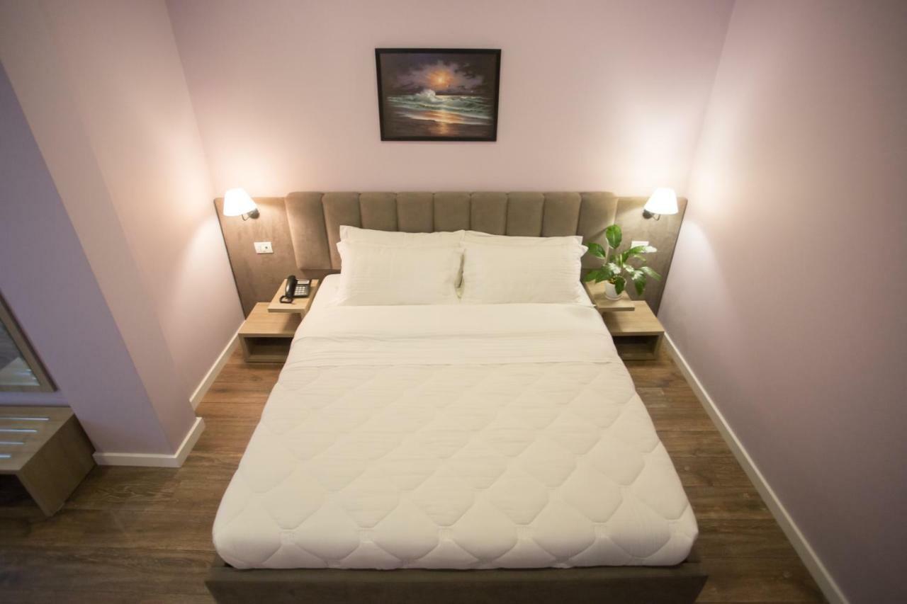 Vila Verde Beach Hotel Дуррес Екстер'єр фото